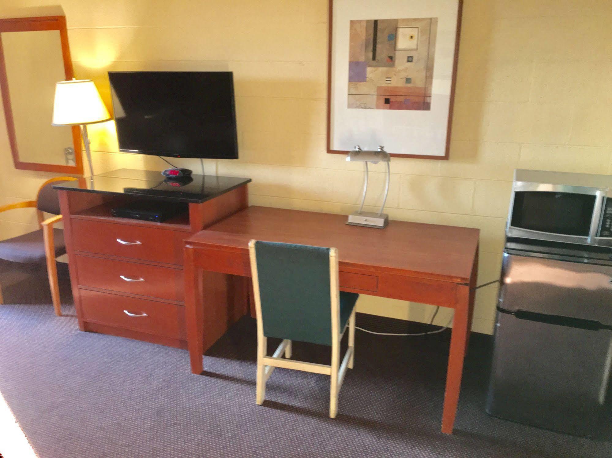 Town & Country Motel Livingston ภายนอก รูปภาพ