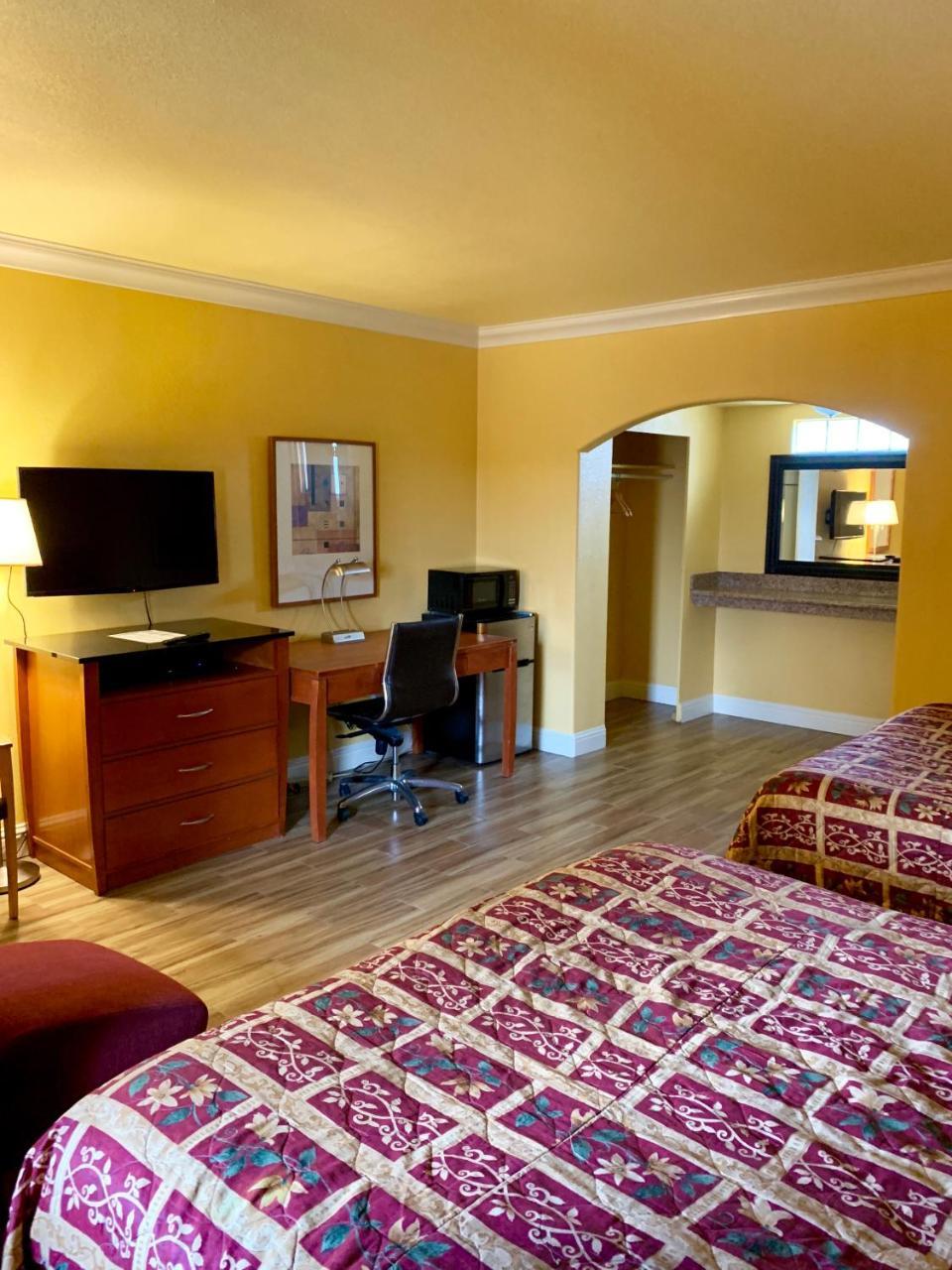 Town & Country Motel Livingston ภายนอก รูปภาพ